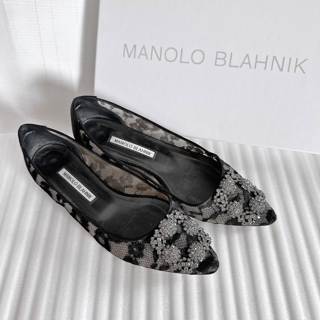 MANOLO BLAHNIK(マノロブラニク)のMANOLO BLAHNIK マノロブラニク　レース　フラットシューズ　パンプス レディースの靴/シューズ(ハイヒール/パンプス)の商品写真