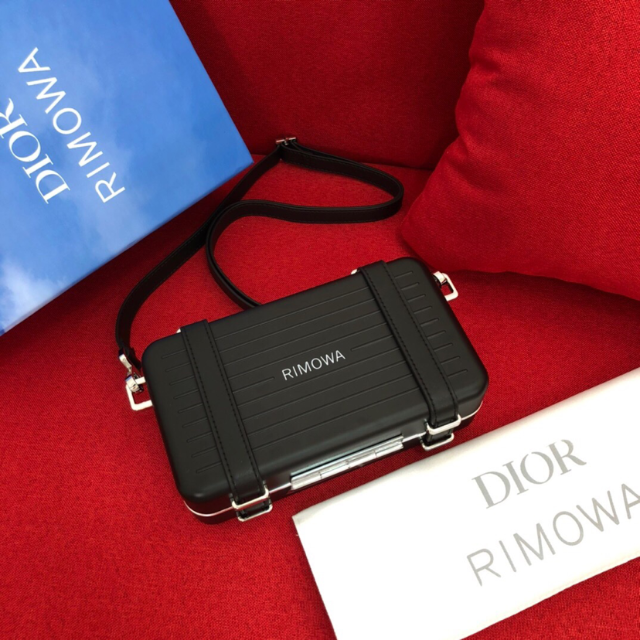 RIMOWA - Dior×RIMOWA ディオールリモワ　クロスボディバッグ　黒　ブラック
