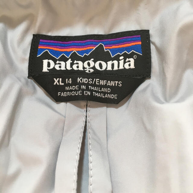 patagonia(パタゴニア)のpatagonia kids フェイクファー ジャケット キッズ/ベビー/マタニティのキッズ服女の子用(90cm~)(ジャケット/上着)の商品写真