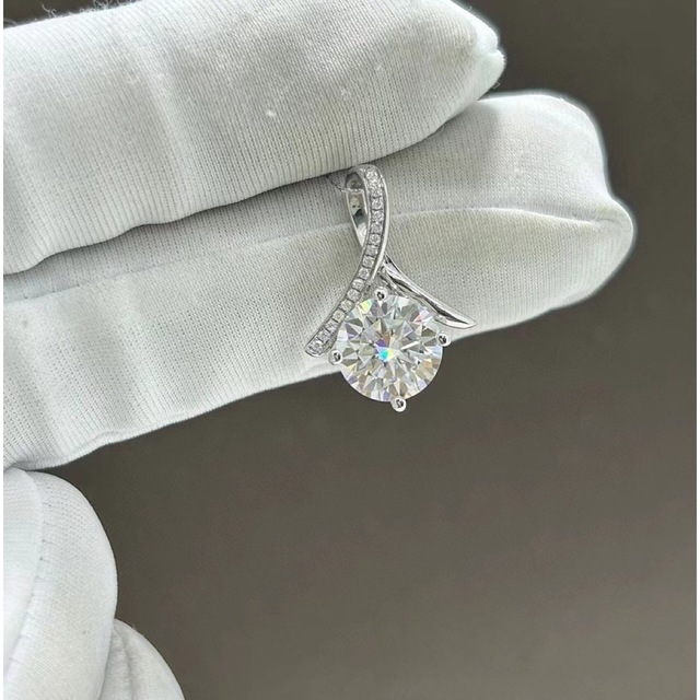 newカラー】2.0ct ハートモアサナイト ネックレス k18の通販 by Rui