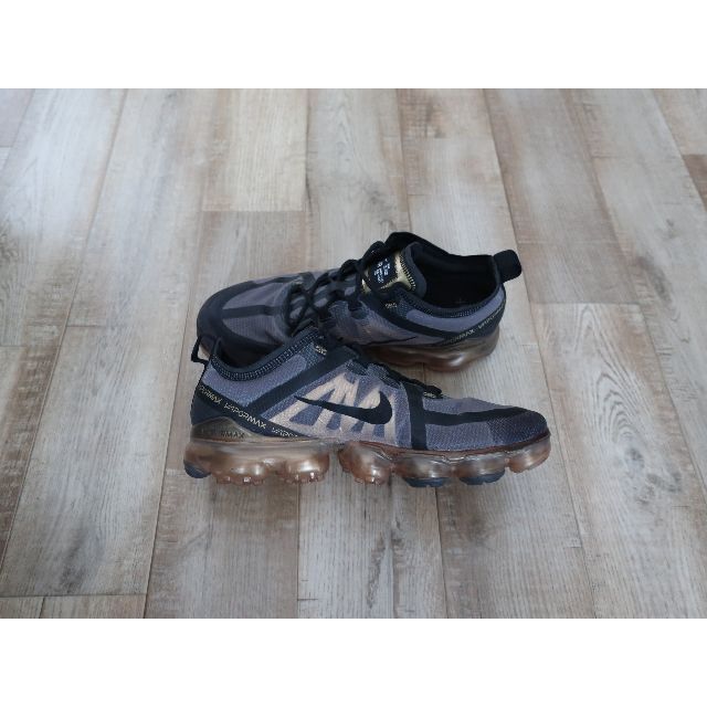 参考価格★人気 格安 NIKE AIRVAPORMAX 2019 黒金 26.5 ナイキ