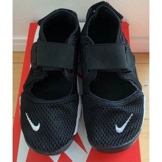 ナイキ(NIKE)のナイキエアリフト　23.5センチ　 黒　 NIKE(サンダル)