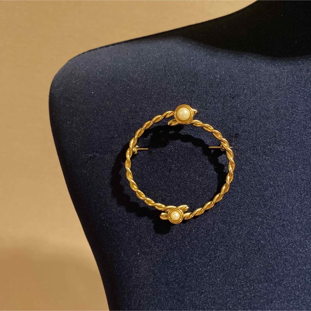 ANNE KLEIN(アンクライン)のANNE KLEIN ヴィンテージ　ブローチ レディースのアクセサリー(ブローチ/コサージュ)の商品写真