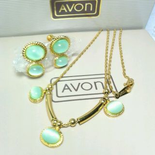 エイボン(AVON)のAVON 刻印イヤリング☆ネックレスセット(ネックレス)