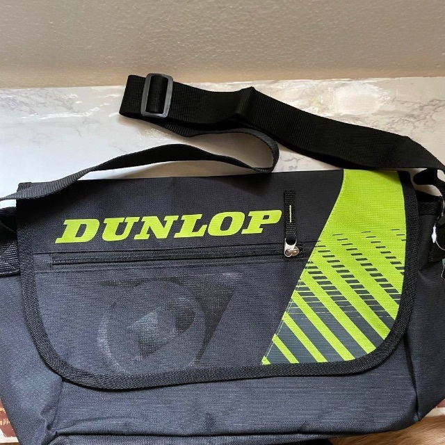 DUNLOP 【新品未使用】DUNLOP ダンロップ ショルダーバッグ 黒 ブラック イエローの通販 by miyumiyu's shop｜ ダンロップならラクマ