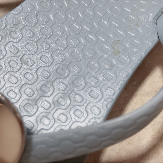 Ipanema(イパネマ)のイパネマ 一回使用 メタリック ハート サンダル レディースの靴/シューズ(サンダル)の商品写真