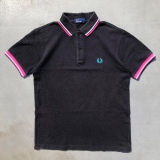 フレッドペリー(FRED PERRY)のFRED PERRY フレッドペリー 袖ボーダー Mサイズ ブラック ピンク(ポロシャツ)