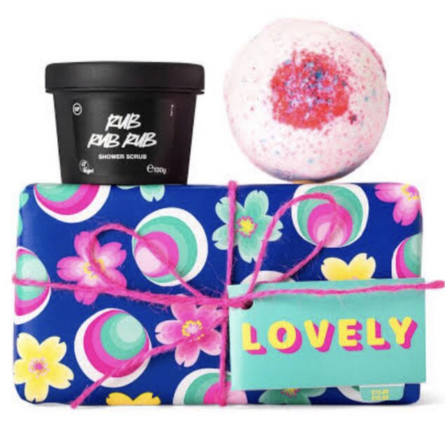 LUSH(ラッシュ)のLUSH ラブリーギフト コスメ/美容のボディケア(入浴剤/バスソルト)の商品写真