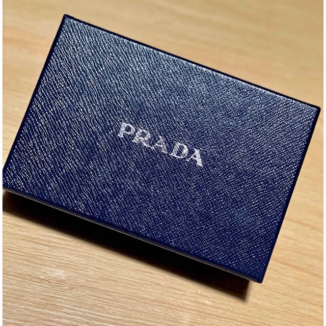 PRADA(プラダ)のPRADA空箱 インテリア/住まい/日用品のインテリア小物(小物入れ)の商品写真