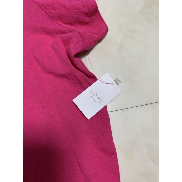 GAP(ギャップ)のLOVE by GAP 新品未使用　ピンク　ハート　Tシャツワンピース レディースのワンピース(ひざ丈ワンピース)の商品写真