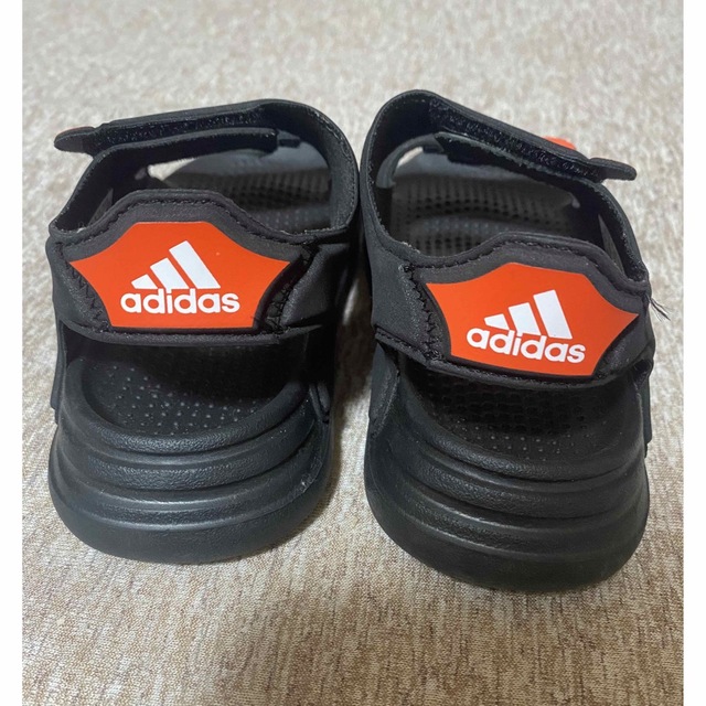 adidas(アディダス)のアディダスサンダル 17cm キッズ/ベビー/マタニティのキッズ靴/シューズ(15cm~)(サンダル)の商品写真