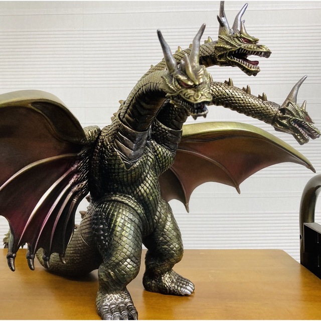 ゴジラ怪獣 キングギドラ リペイントの通販 by 紙飛行機羽羽s shop|ラクマ