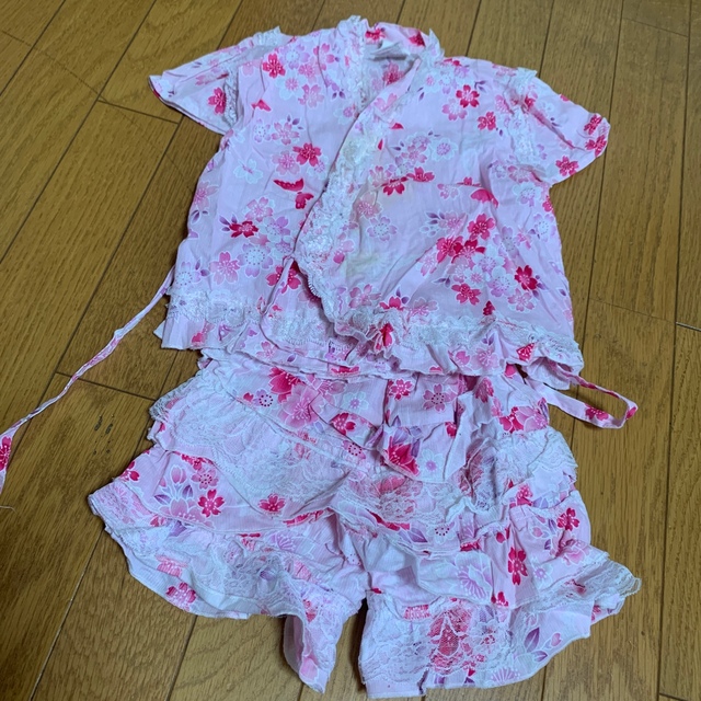 フリル　花柄　甚平　100 キッズ/ベビー/マタニティのキッズ服女の子用(90cm~)(甚平/浴衣)の商品写真