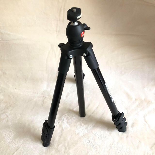 Manfrotto(マンフロット)のManfrotto マンフロット コンパクトライト カメラ用 三脚 スマホ/家電/カメラのカメラ(その他)の商品写真