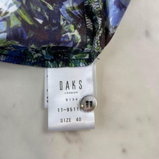 DAKS(ダックス)のじゃがいも様2点おまとめ  ダックス ブラウス とピンキーブラウス レディースのトップス(シャツ/ブラウス(半袖/袖なし))の商品写真