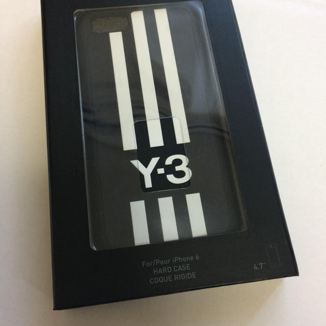 Y-3(ワイスリー)の新品★Y-3★iPhone6カバー スマホ/家電/カメラのスマホアクセサリー(iPhoneケース)の商品写真