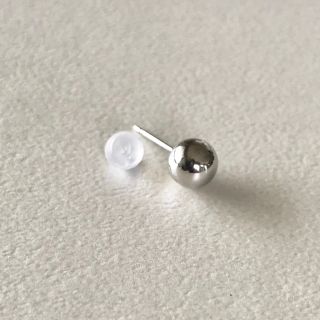 プラチナピアス 丸玉ピアス 6mm pt900 シリコンキャッチ付き