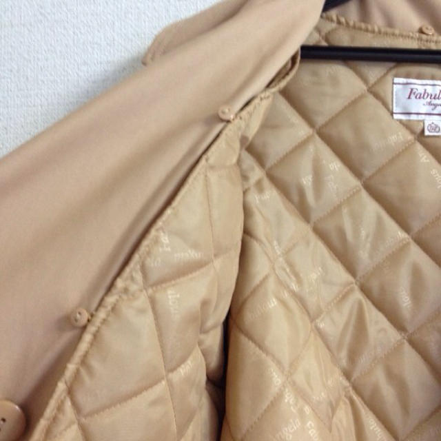Fabulous Angela(ファビュラスアンジェラ)のキルト付ファー付きコート★新品 レディースのジャケット/アウター(トレンチコート)の商品写真