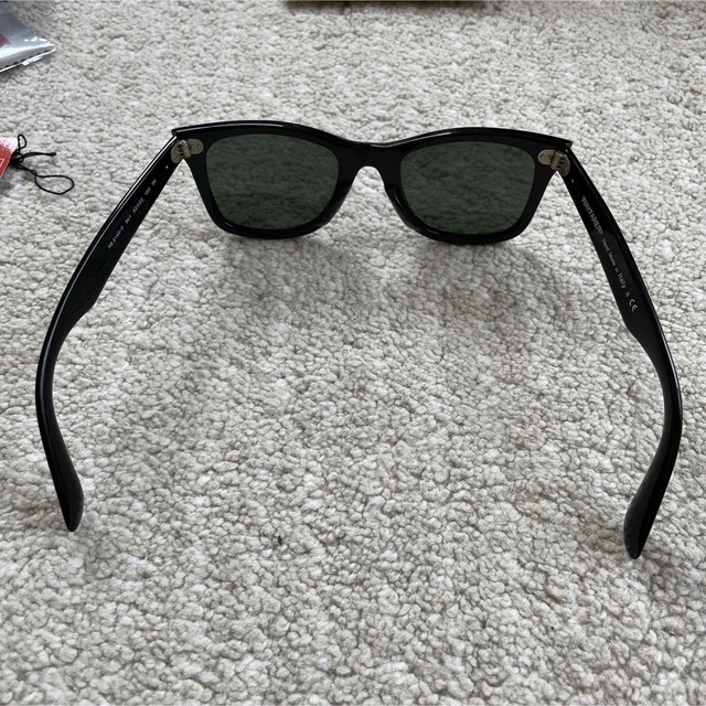 Ray-Ban(レイバン)の【美品】レイバン　ウェイファーラー　サングラス メンズのファッション小物(サングラス/メガネ)の商品写真