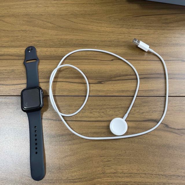 Apple Watch SE（GPSモデル）- 40mm