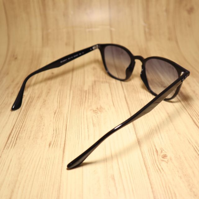 Ray-Ban(レイバン)の高速で発送！　国内正規品　レイバン　朝倉未来着用！　RB4258F-601/19 メンズのファッション小物(サングラス/メガネ)の商品写真