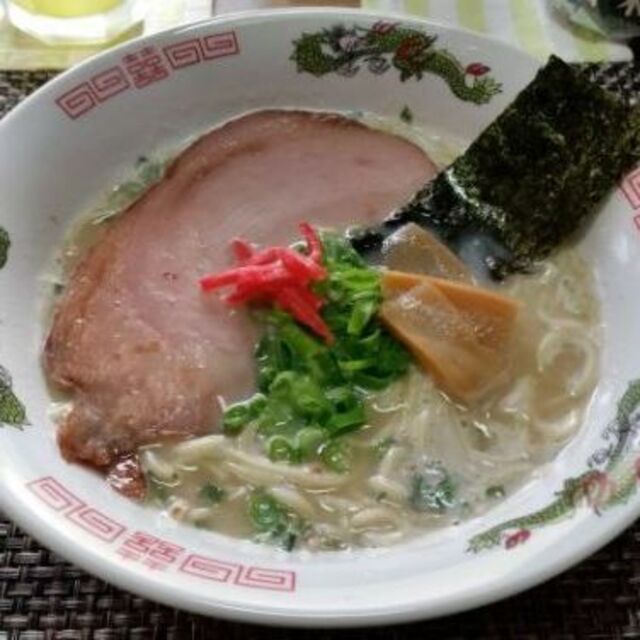 九州とんこつラーメン　五木食品　　ねぎとごま油香マイルドな豚骨スープ　おすすめ 3