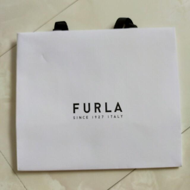 Furla(フルラ)のフルラ  FURLA　 紙袋 レディースのバッグ(ショルダーバッグ)の商品写真