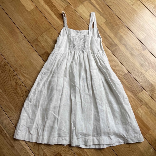 ZARA(ザラ)のzara 白　ワンピース　116 キッズ/ベビー/マタニティのキッズ服女の子用(90cm~)(ワンピース)の商品写真