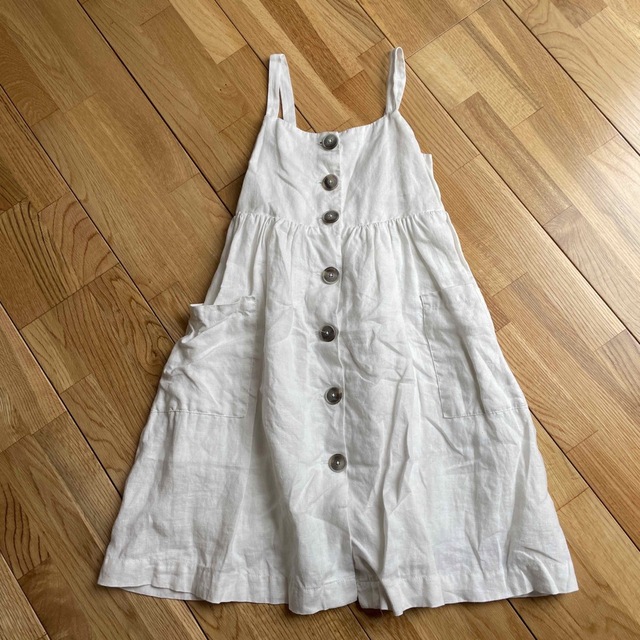 ZARA(ザラ)のzara 白　ワンピース　116 キッズ/ベビー/マタニティのキッズ服女の子用(90cm~)(ワンピース)の商品写真