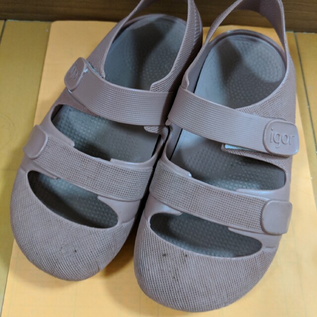 igor(イゴール)のキッズサンダル　igor Bondi 28 17cm　ROSAカラー キッズ/ベビー/マタニティのキッズ靴/シューズ(15cm~)(サンダル)の商品写真
