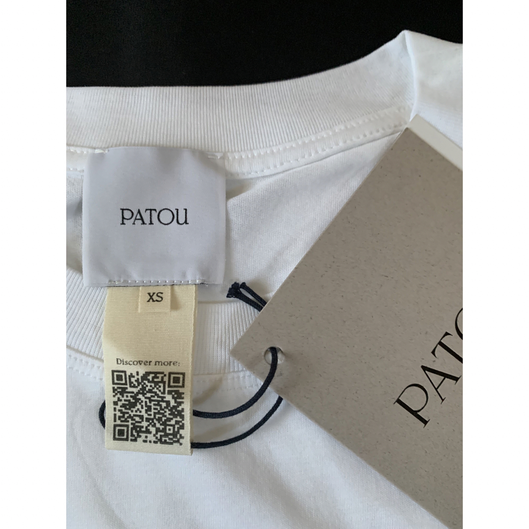 PATOU(パトゥ)の【新品サイズXS】PATOU（パトゥ)ロゴ入りTシャツ（白）送料込み レディースのトップス(Tシャツ(半袖/袖なし))の商品写真