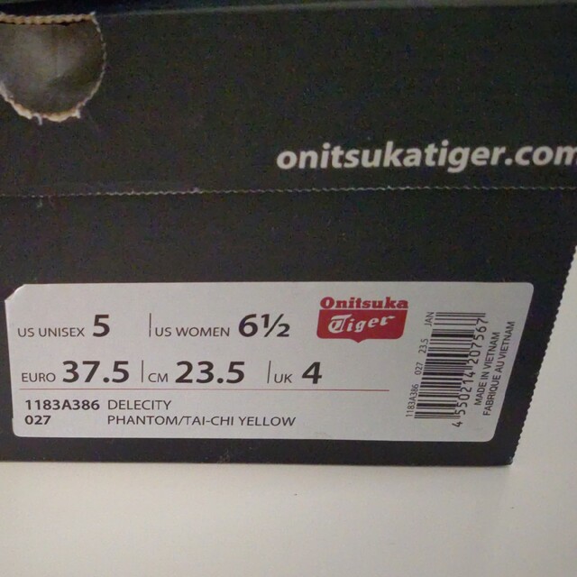 Onitsuka Tiger(オニツカタイガー)の【美品】オニツカタイガー　スニーカー　DELECITY　23.5㎝ レディースの靴/シューズ(スニーカー)の商品写真