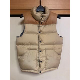 ノースフェイス(THE NORTH FACE) ベージュ ダウンベスト(レディース)の ノースフェイス(THE NORTH FACE) ベージュ ダウンベスト(レディース)の