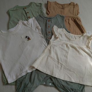 ユニクロ(UNIQLO)のユニクロ　ベビー服　Tシャツとカバーオール5点セット 70(Ｔシャツ)