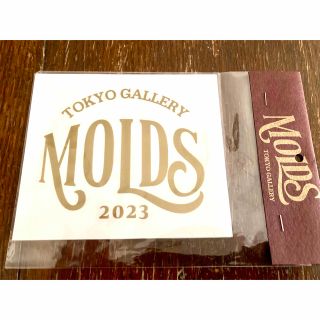 MOLDS ステッカー　ゴールド＆ホワイト　1枚セット　入手困難　中サイズ(その他)