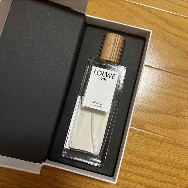 LOEWE(ロエベ)のLoewe001WomanEdp／ロエベ001ウーマンオードゥパルファン/香水 コスメ/美容の香水(香水(女性用))の商品写真