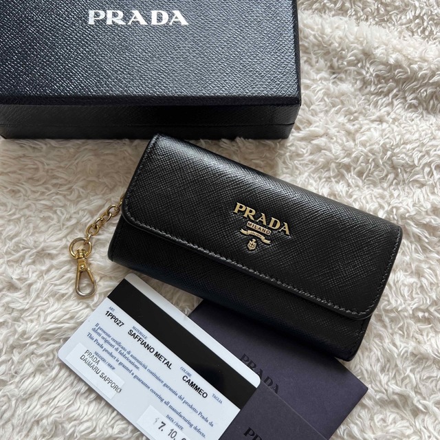 美品 PRADA プラダ キーケース 小銭入れ カードケース 財布 摂取