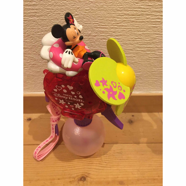 Disney(ディズニー)のディズニーリゾート　ミニー　ファン　水鉄砲 エンタメ/ホビーのおもちゃ/ぬいぐるみ(キャラクターグッズ)の商品写真