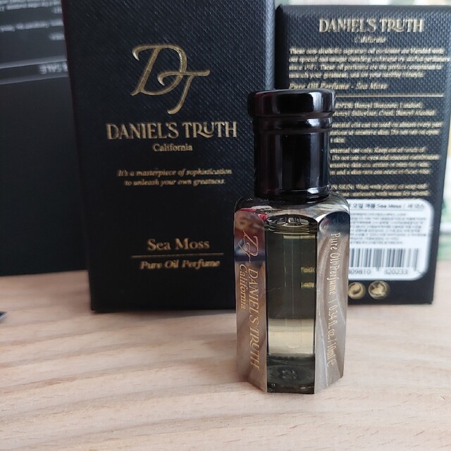 SEVENTEEN(セブンティーン)のDaniel’s Truth 香水 sea moss コスメ/美容の香水(ユニセックス)の商品写真