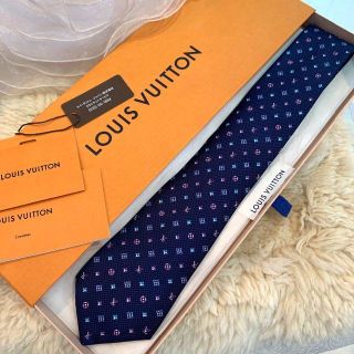 ルイヴィトン(LOUIS VUITTON)の☆未使用品☆ルイヴィトン ネクタイ グラヴァット モノグラム ハーロー ネイビー(ネクタイ)