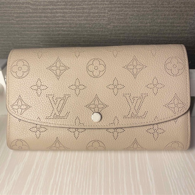 LOUIS VUITTON(ルイヴィトン)の極美品 LOUIS VUITTON ルイヴィトン マヒナ ポルトフォイユ 長財布 レディースのファッション小物(財布)の商品写真