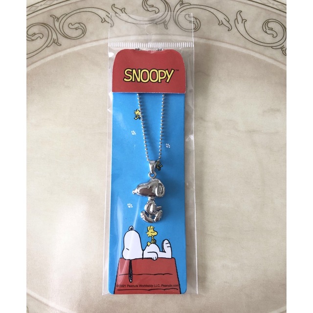 SNOOPY(スヌーピー)のスヌーピー　生成色ショルダーバック　ネックレス　2点セット❣️ 新品 レディースのバッグ(ショルダーバッグ)の商品写真