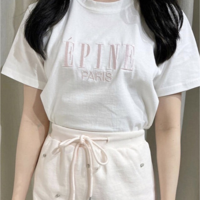 épine(エピヌ)のepine paris エンブロイダリーTシャツ white×pink レディースのトップス(Tシャツ(半袖/袖なし))の商品写真
