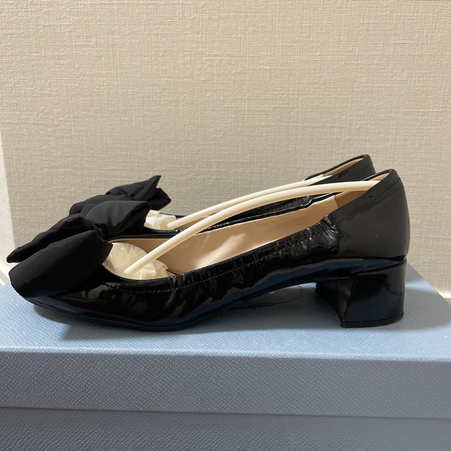 PRADA(プラダ)のプラダ ローヒール パンプス　37（24センチ） レディースの靴/シューズ(ハイヒール/パンプス)の商品写真