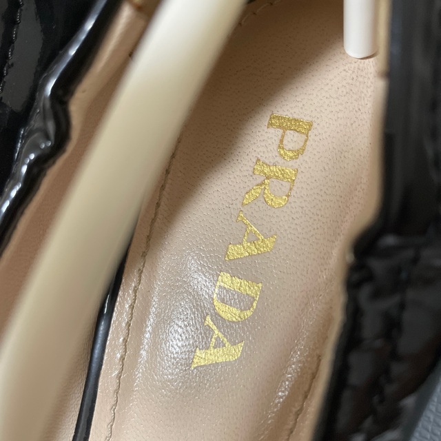 PRADA(プラダ)のプラダ ローヒール パンプス　37（24センチ） レディースの靴/シューズ(ハイヒール/パンプス)の商品写真