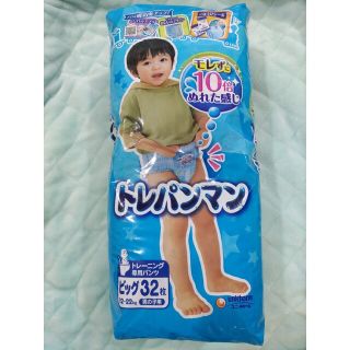 ユニチャーム(Unicharm)のトレパンマン 男の子用 ビッグ(12～22kg) 32枚(トレーニングパンツ)