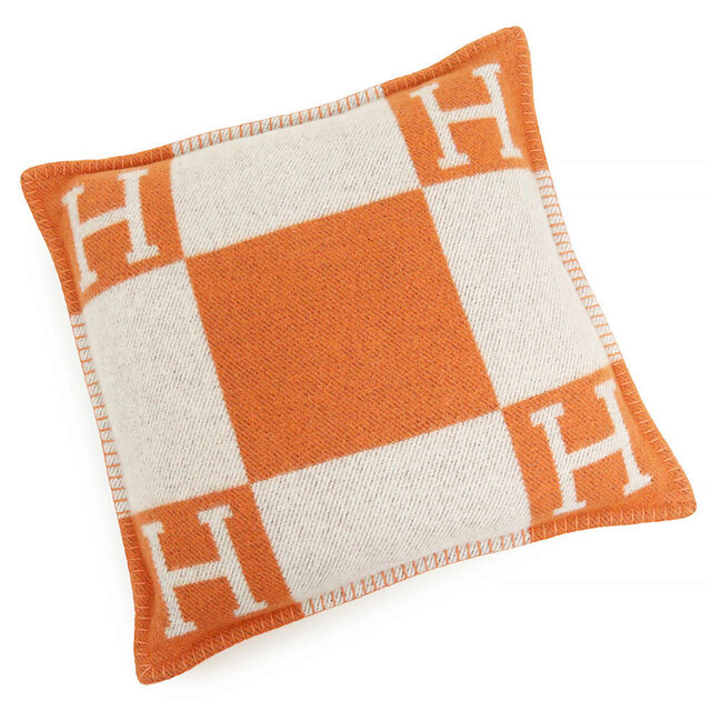 エルメス アヴァロン PM クッション メリノウール 85％ カシミヤ 15％ エクリュ ポティロン オレンジ ベージュ HERMES（新品・未使用品）