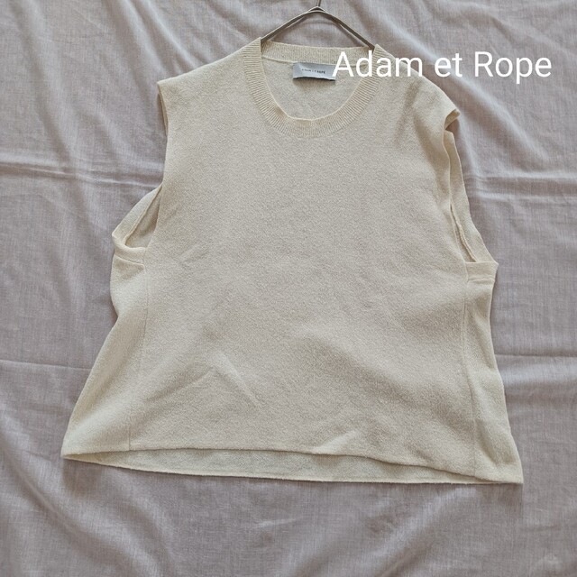 Adam et Rope'(アダムエロぺ)のAdam et Rope　アダムエロペ　ノースリーブコットンニット　ベスト　美品 レディースのトップス(カットソー(半袖/袖なし))の商品写真