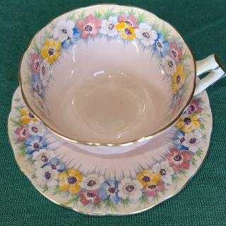 エインズレイ(Aynsley China)の【アネモネ】AYNSLEY パステルオレンジ レリーフ模様 カップ&ソーサー(食器)