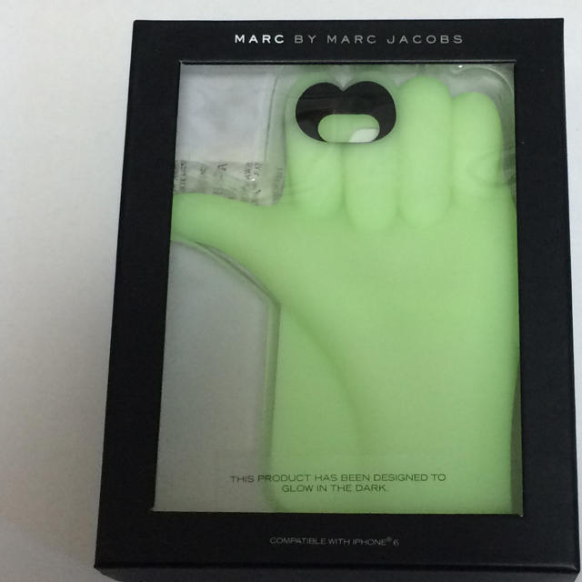 MARC JACOBS(マークジェイコブス)の新品★光る★マークジェイコブスiPhone6カバー スマホ/家電/カメラのスマホアクセサリー(iPhoneケース)の商品写真